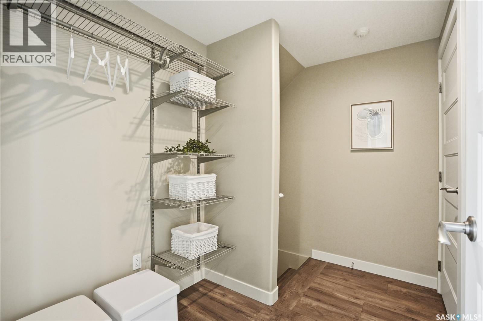 #6 103 Willis CRESCENT - 14