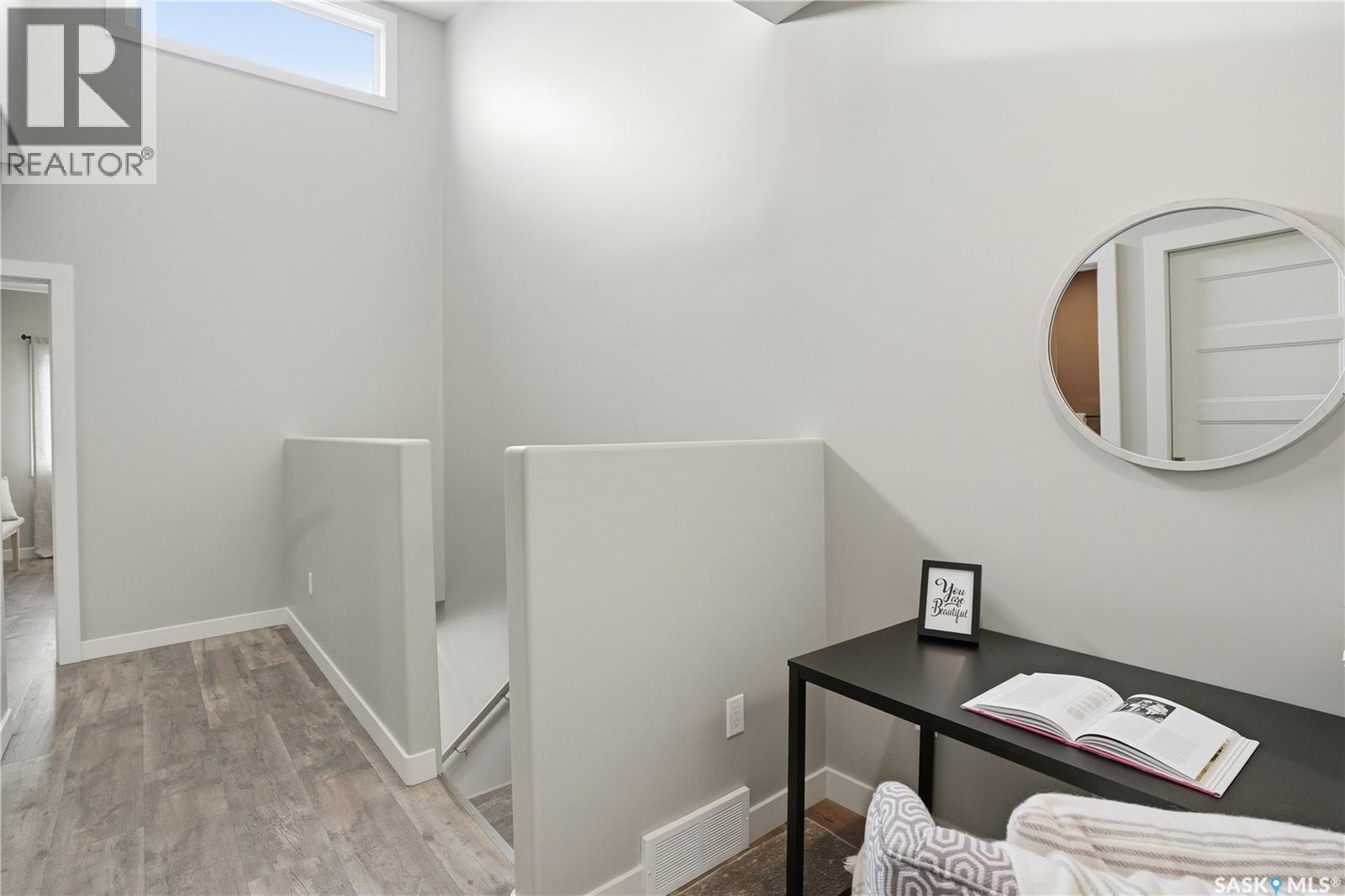 #6 103 Willis CRESCENT - Image 17