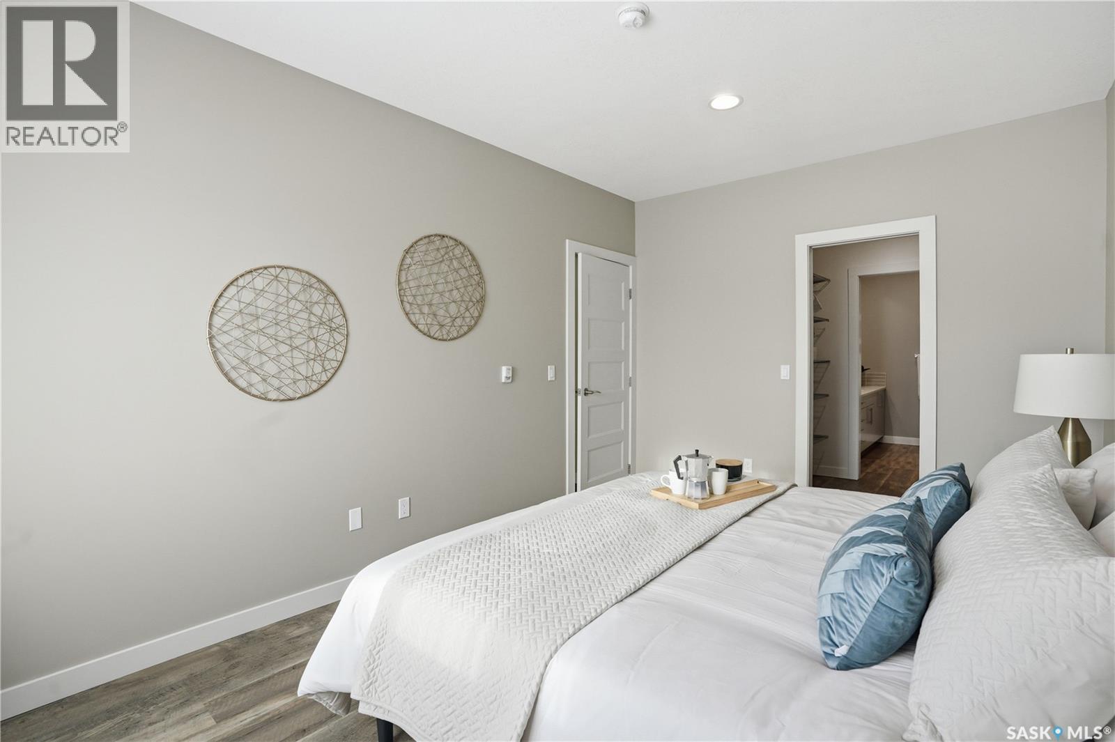 #6 103 Willis CRESCENT - Image 23