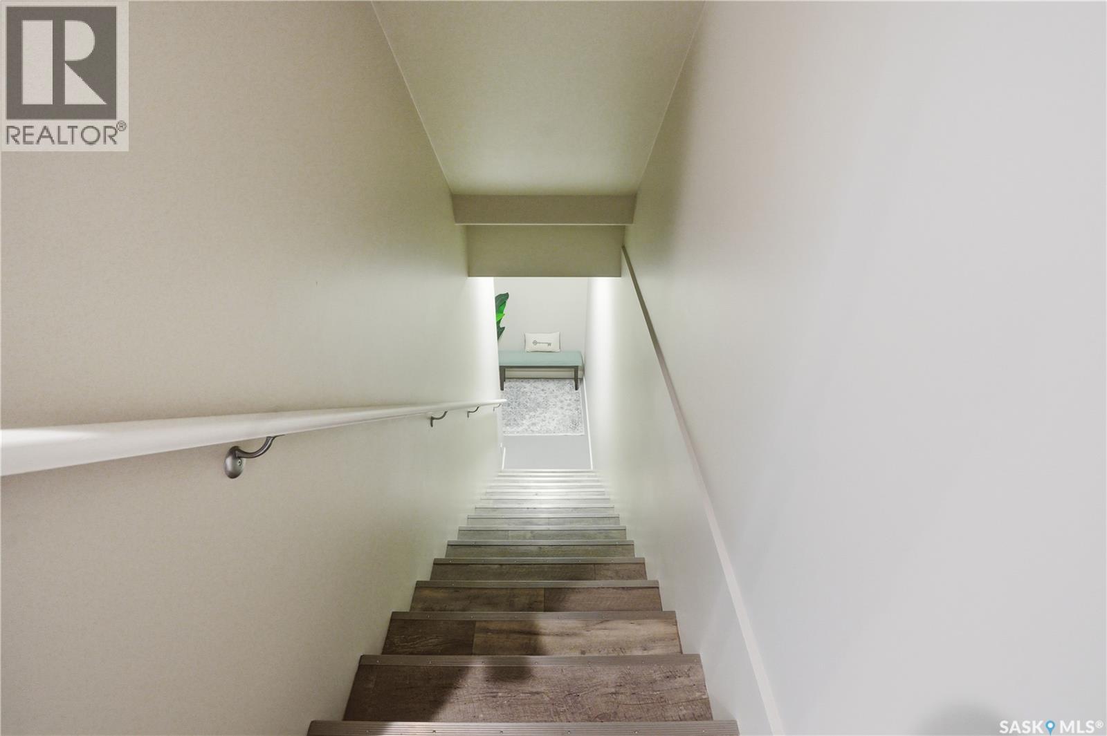 #6 103 Willis CRESCENT - Image 29