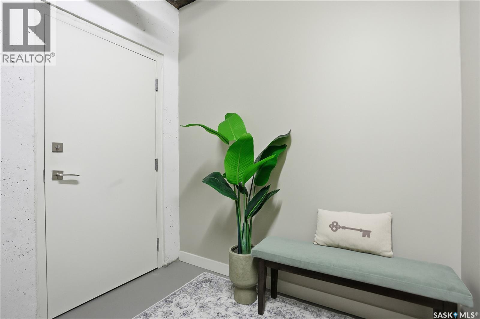 #6 103 Willis CRESCENT - 30