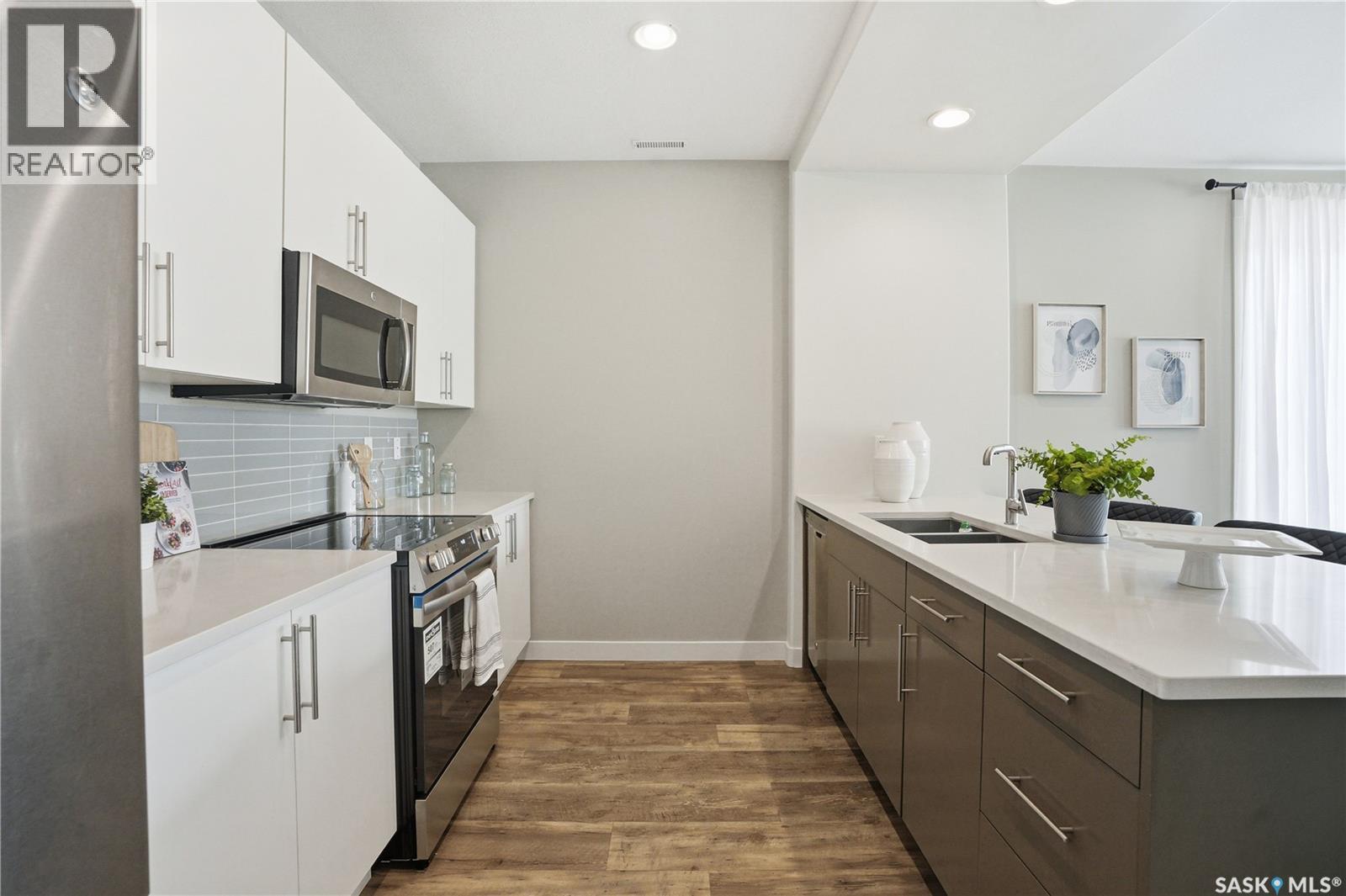 #6 103 Willis CRESCENT - Image 8