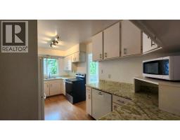 Living room - 1010 Gilker Street, Nelson, BC V1L5V4 Photo 9