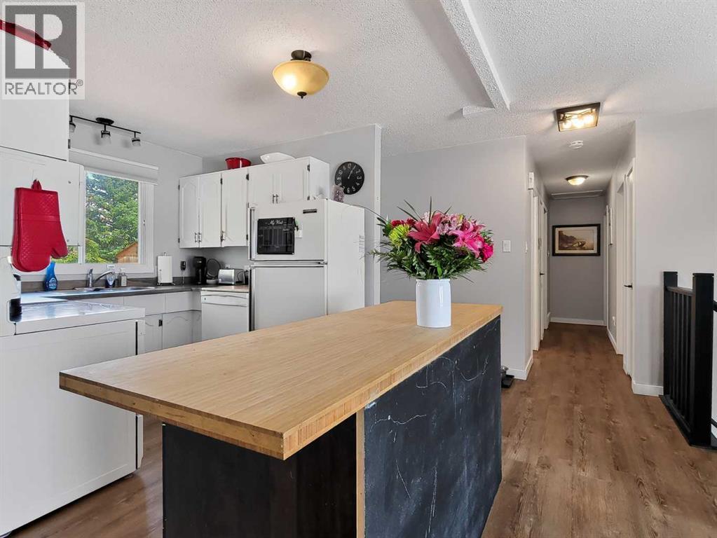 727 Oak Drive - 13