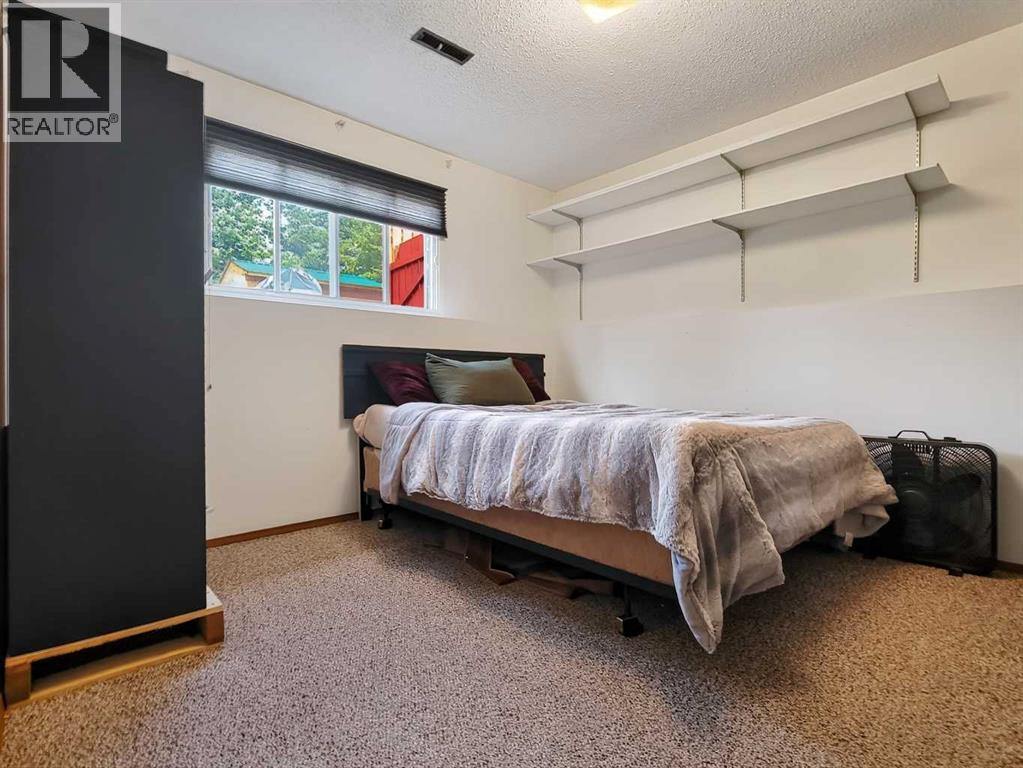727 Oak Drive - Image 31