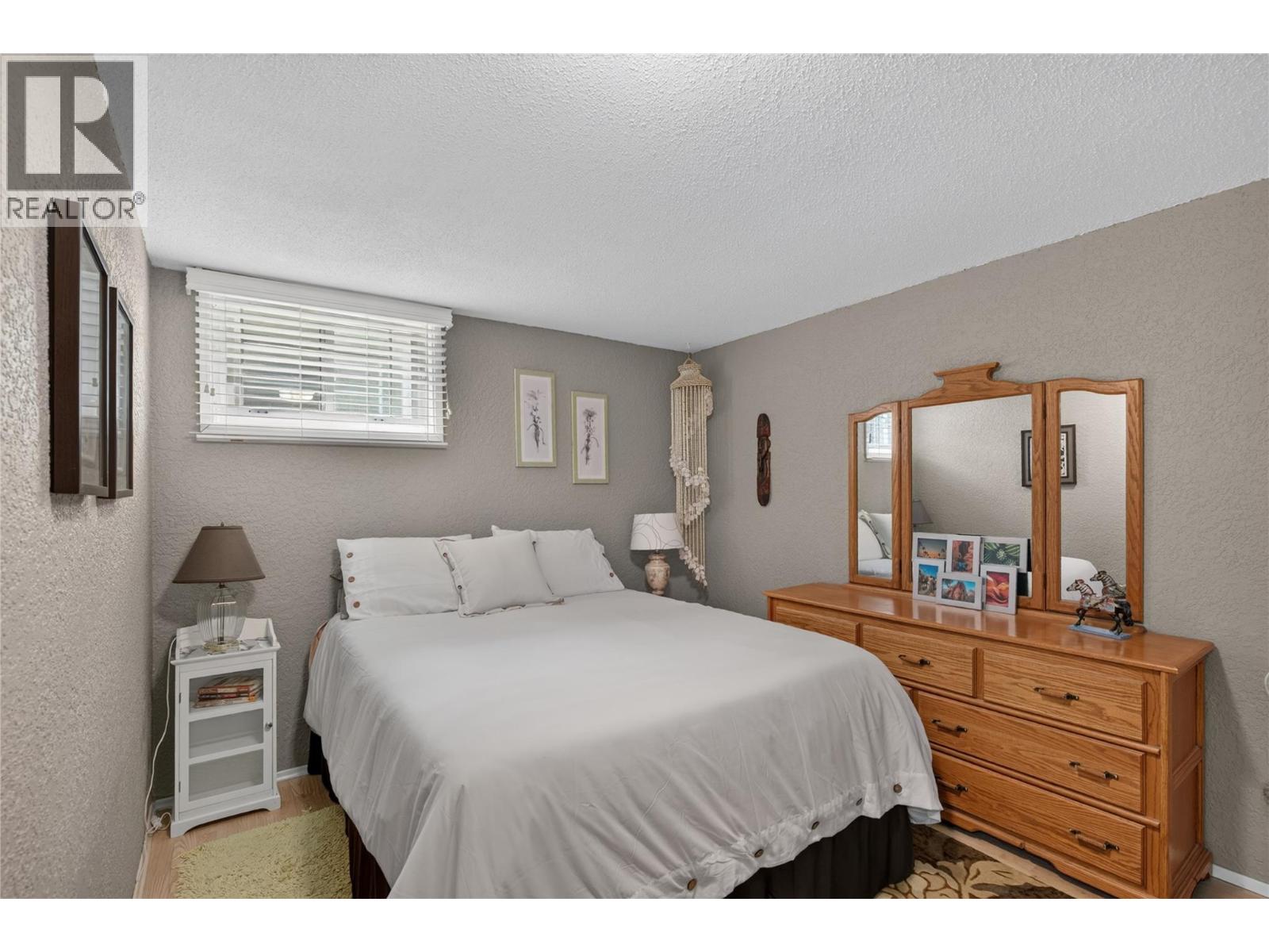 1906 23 Avenue - Image 43