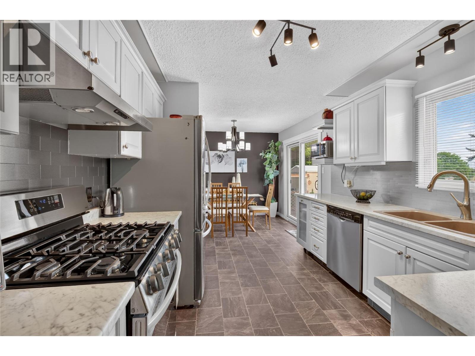 1906 23 Avenue - Image 27