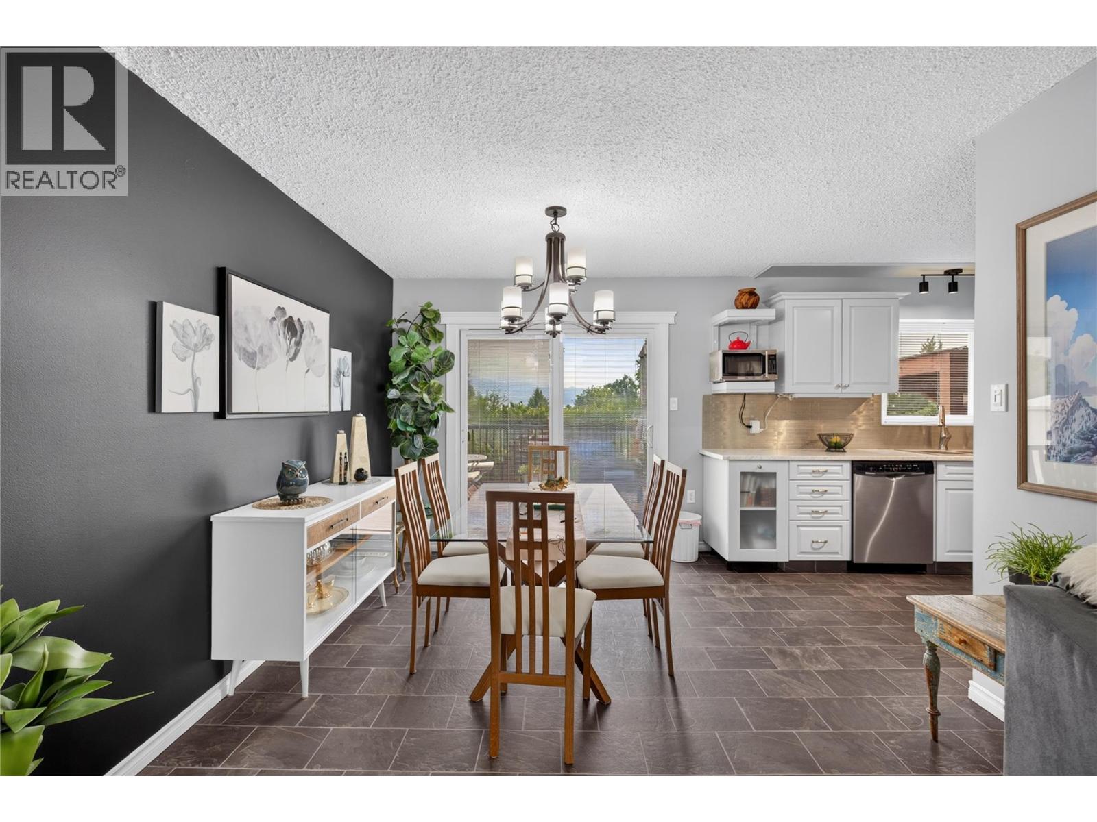1906 23 Avenue - Image 14