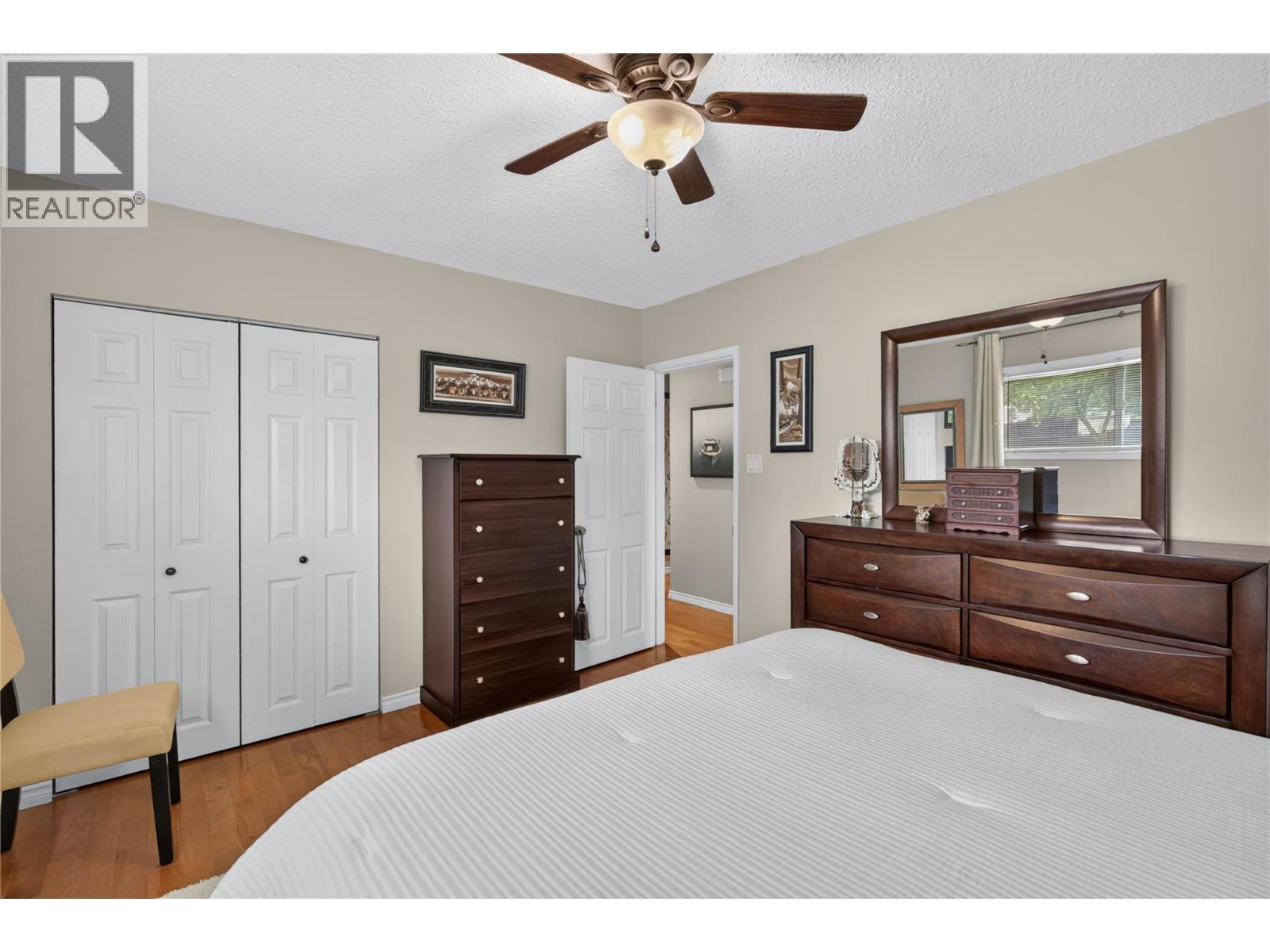 1906 23 Avenue - Image 32