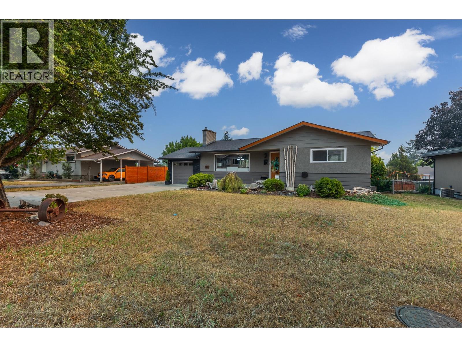 1906 23 Avenue - Image 3