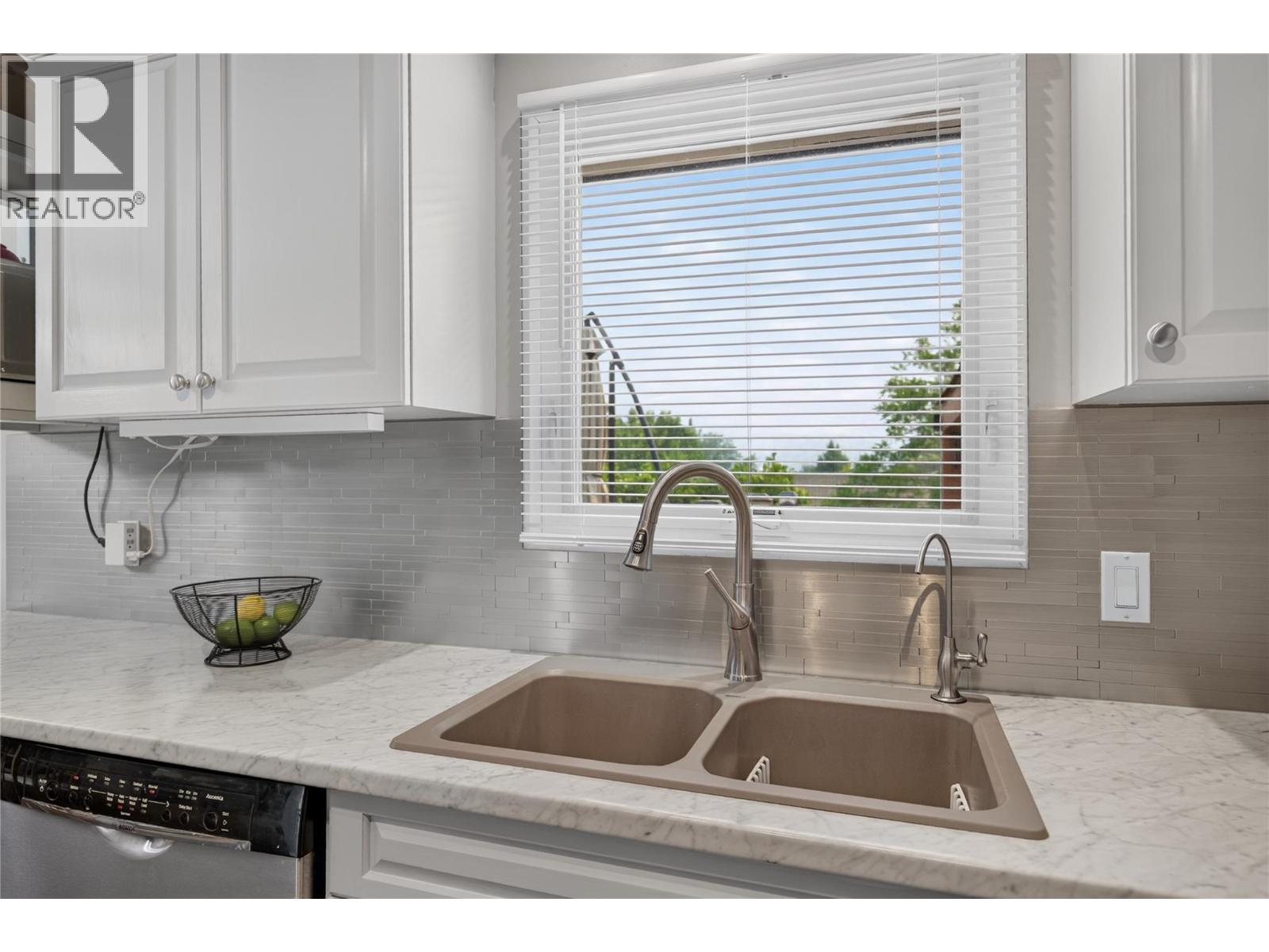 1906 23 Avenue - Image 26