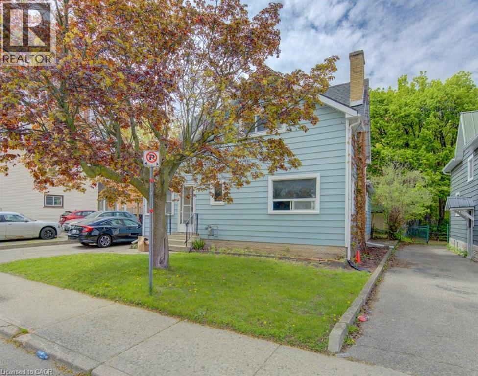 8 MARSHALL Street — photo 3
