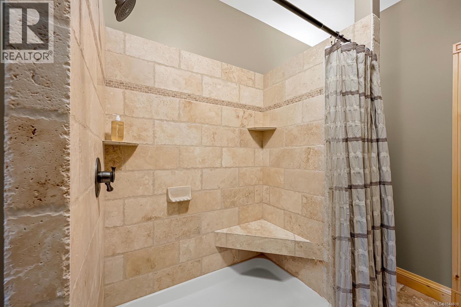307 Bates Dr - 10