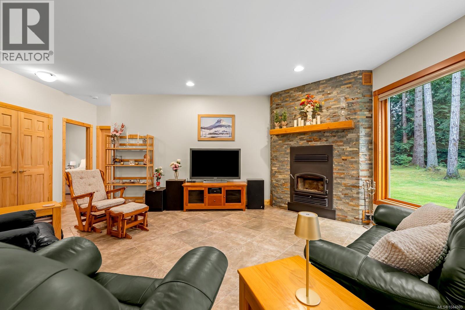307 Bates Dr - 22