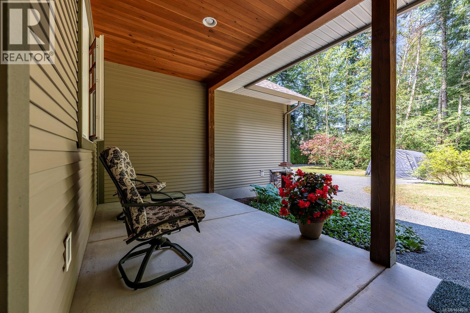 307 Bates Dr - 34