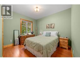 307 Bates Dr, Fanny Bay, BC V0R1W0 Photo 12