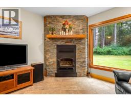 307 Bates Dr, Fanny Bay, BC V0R1W0 Photo 24