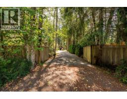 307 Bates Dr, Fanny Bay, BC V0R1W0 Photo 38