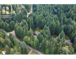 307 Bates Dr, Fanny Bay, BC V0R1W0 Photo 49
