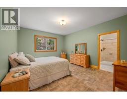 Living room - 307 Bates Dr, Fanny Bay, BC V0R1W0 Photo 8