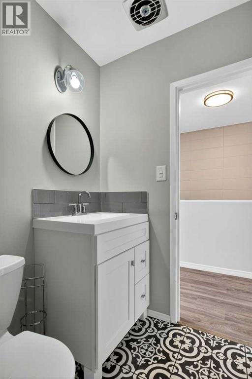 #303 2211 19 Street NE - 19