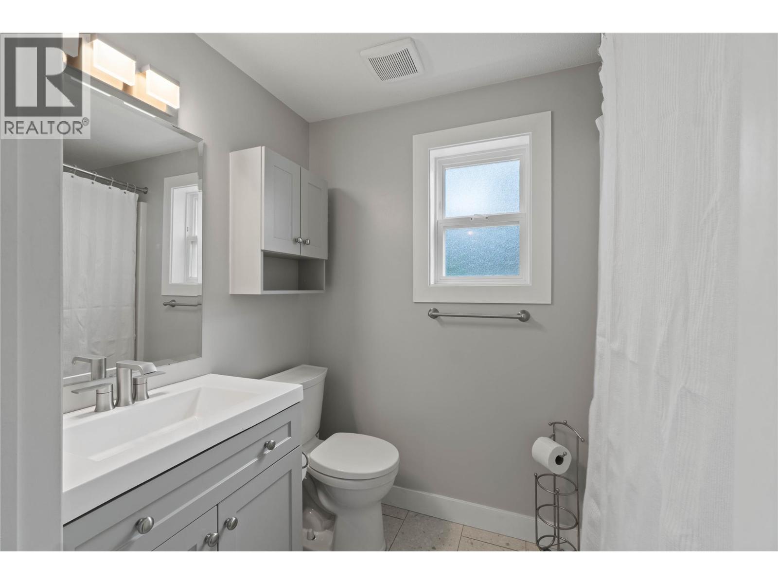 3227 Shuswap Road - 14