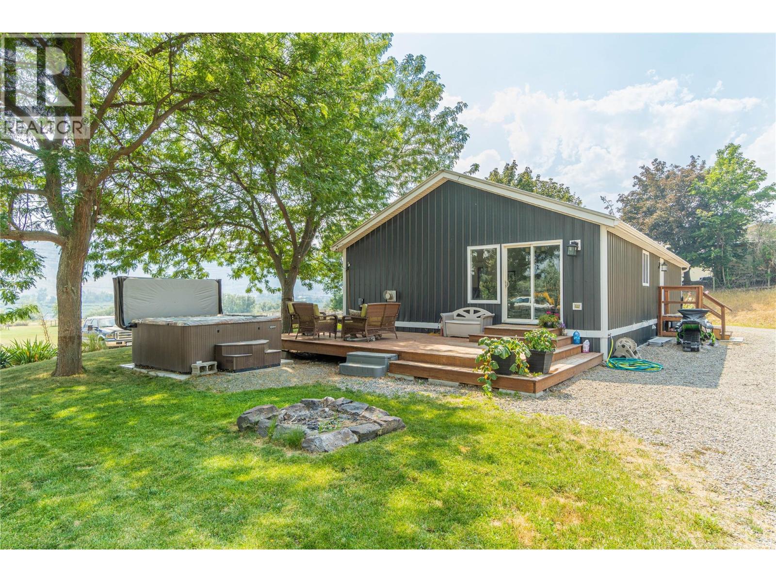 3227 Shuswap Road - 18