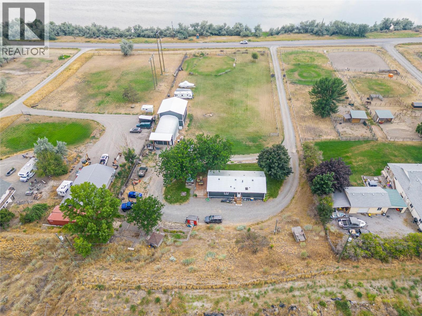 3227 Shuswap Road - 41