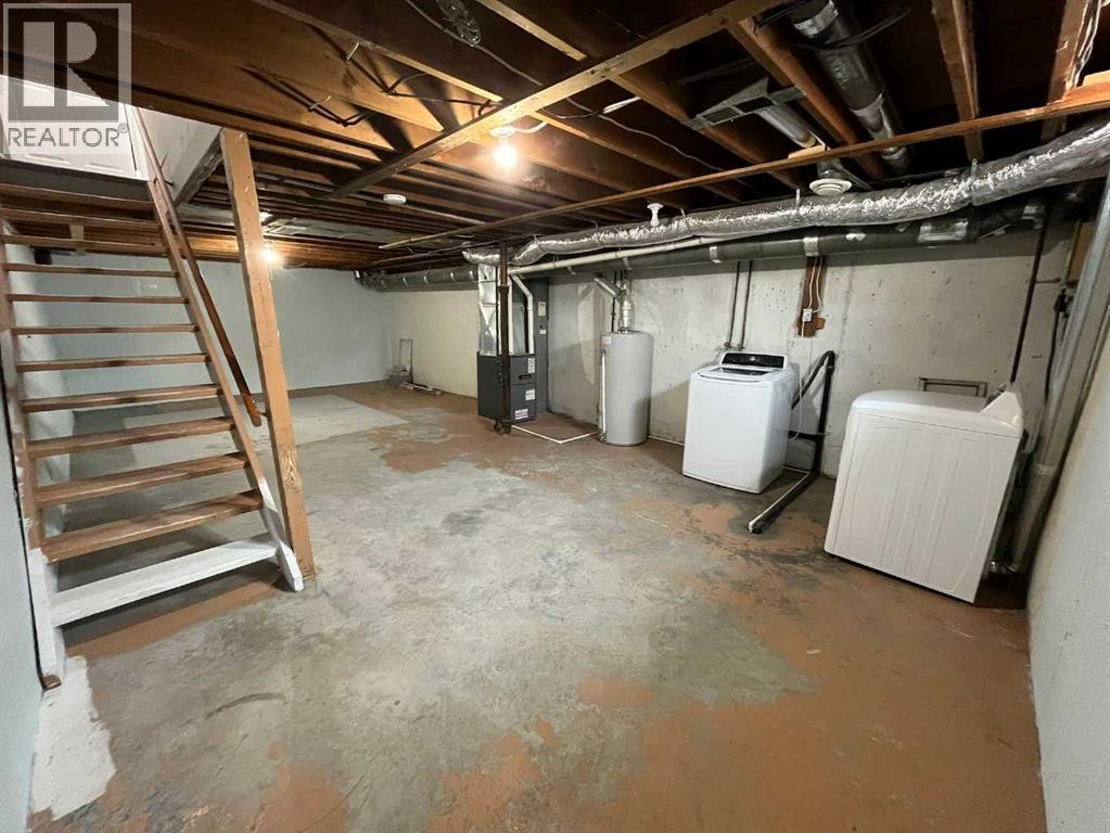 #303 2211 19 Street NE - 34