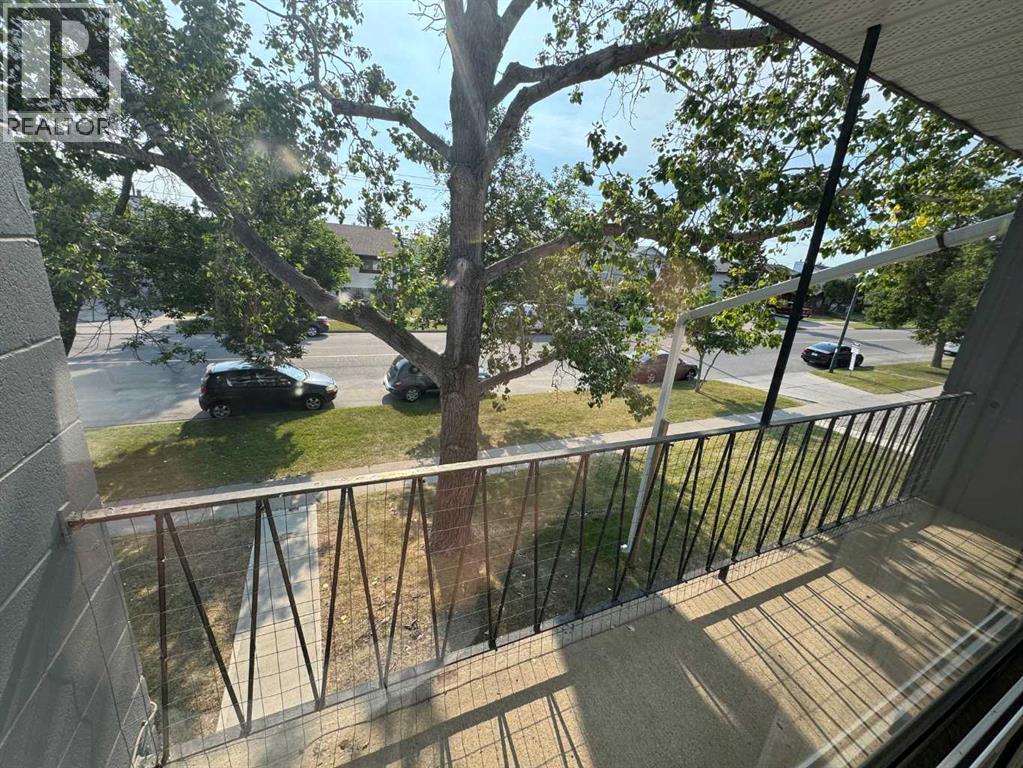 #303 2211 19 Street NE - 25