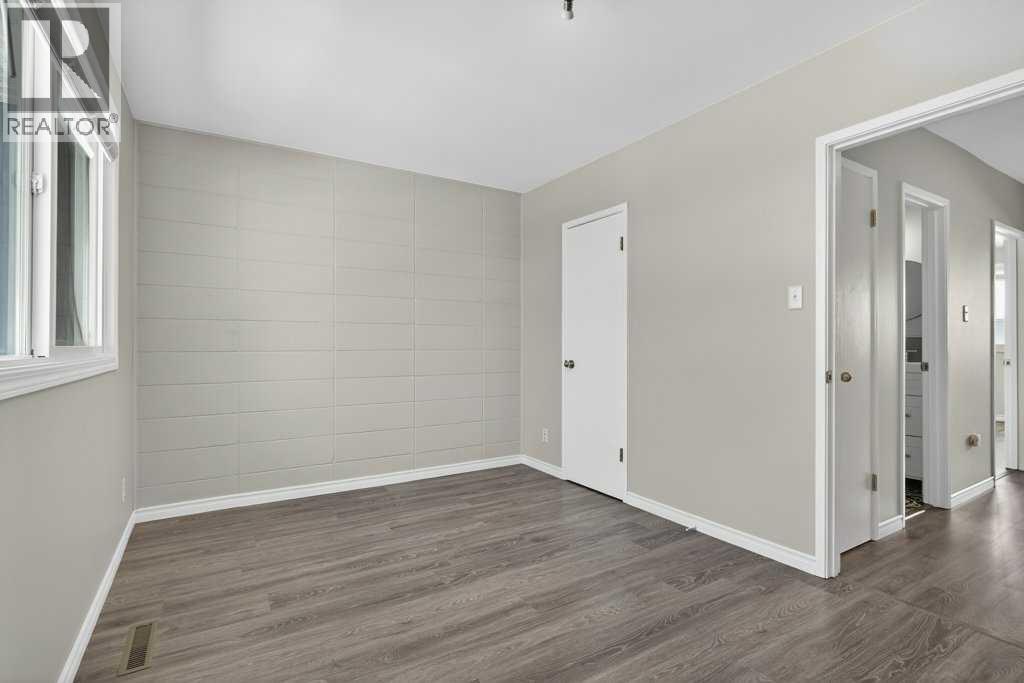 #303 2211 19 Street NE - 27