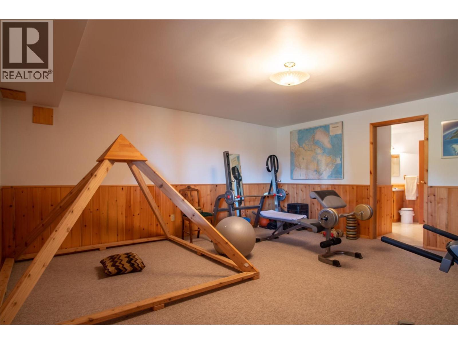 20 Valeview Road - 46