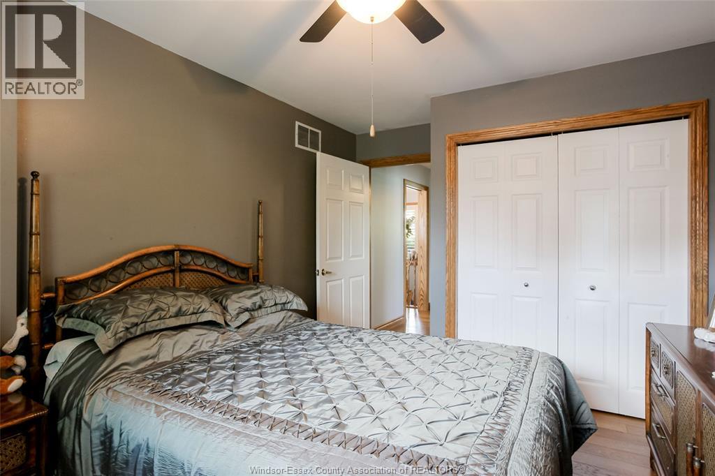 521 ROYAL RIDGE CRESCENT - 21