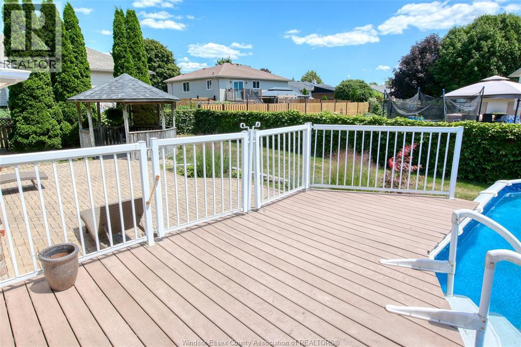 521 ROYAL RIDGE CRESCENT - 46