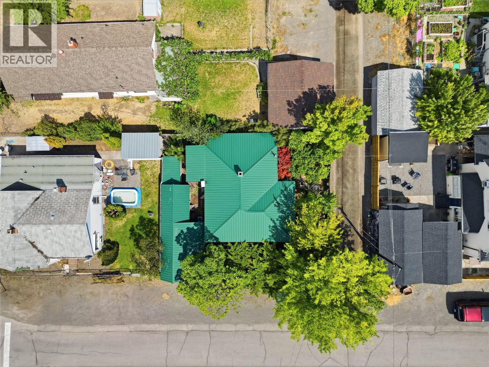 252 6th Street - 1