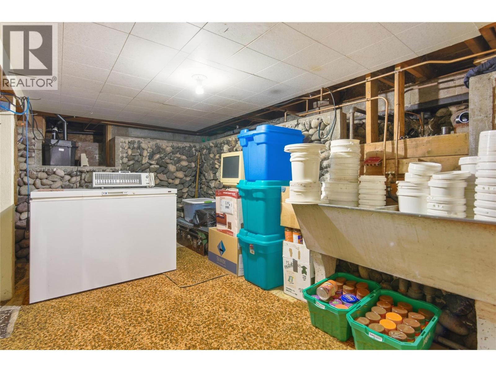 252 6th Street - Image 16