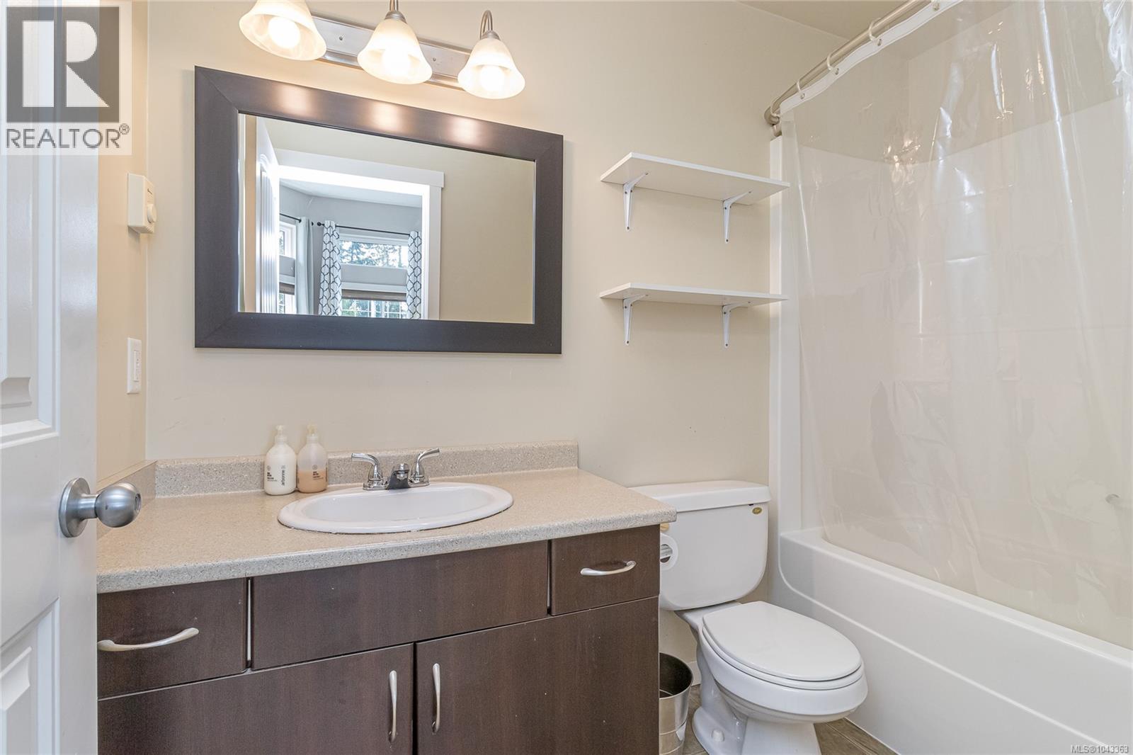 7972 Northview Dr - Image 17