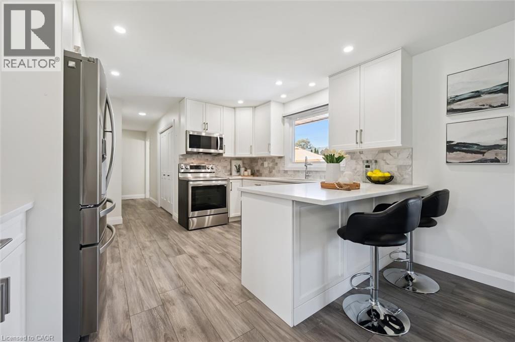 10 ALEXANDER Avenue - Image 11