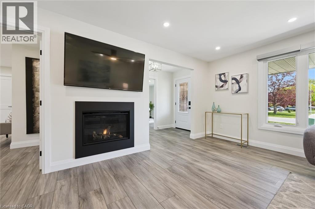 10 ALEXANDER Avenue - Image 8