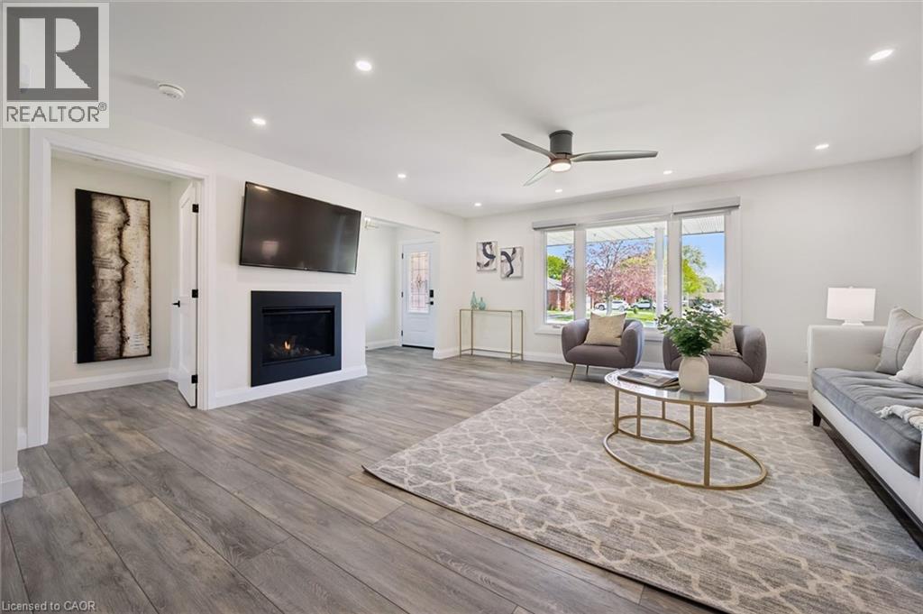 10 ALEXANDER Avenue - Image 4