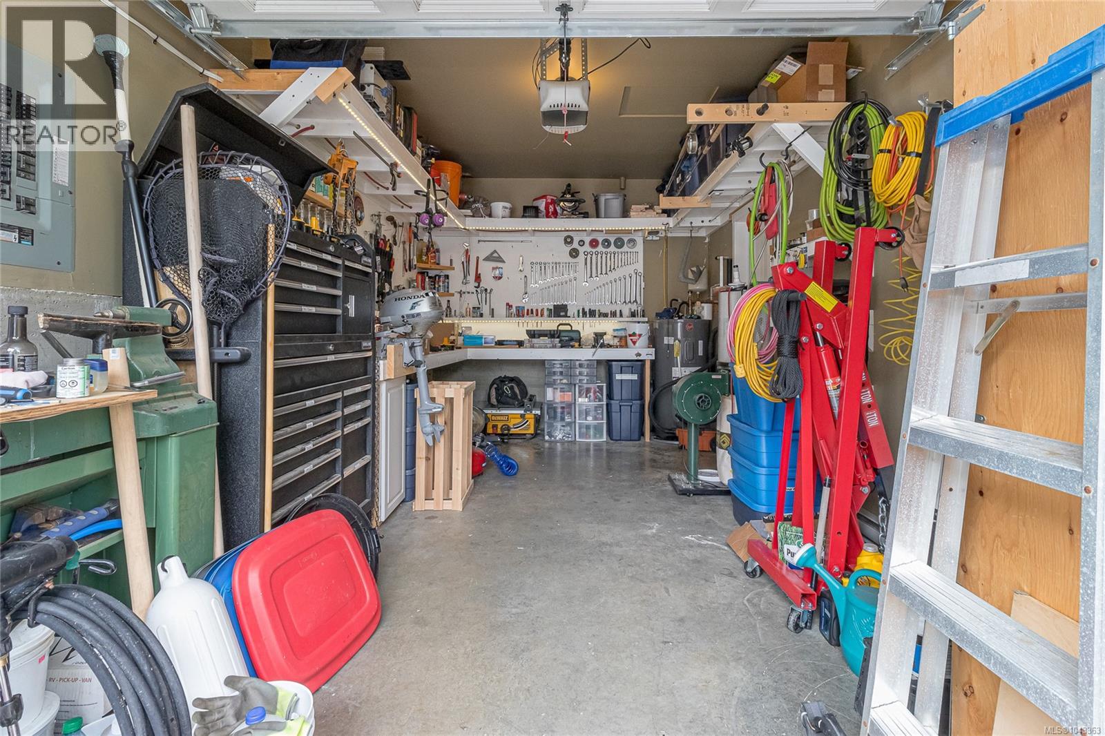 7972 Northview Dr - Image 30