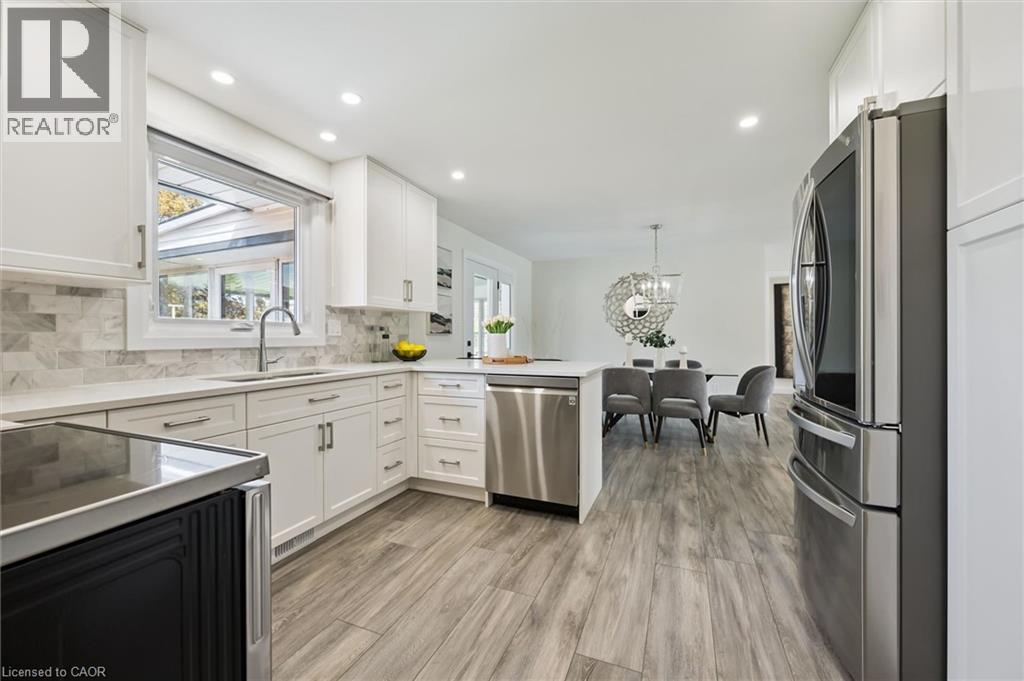 10 ALEXANDER Avenue - Image 13