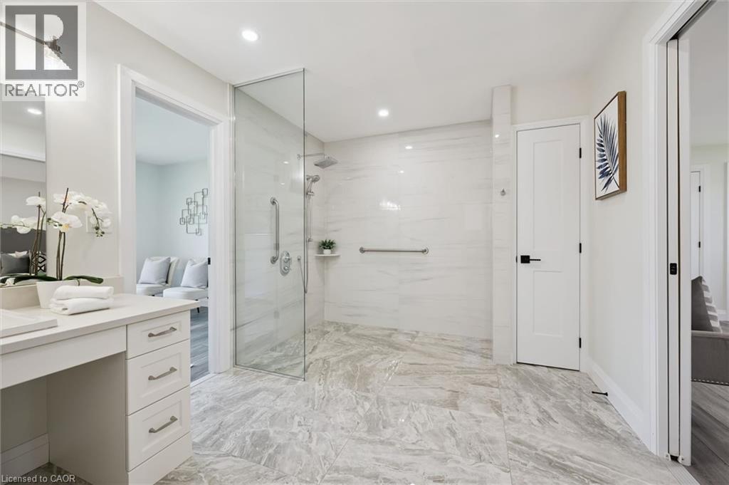10 ALEXANDER Avenue - Image 21