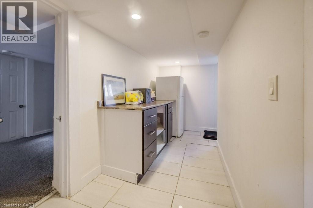 10 MARSHALL Street - 23