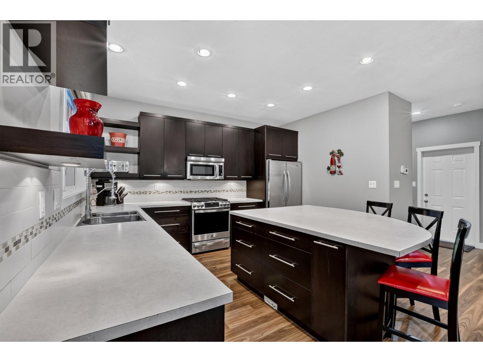 7557 LOEDEL CRESCENT, Prince George