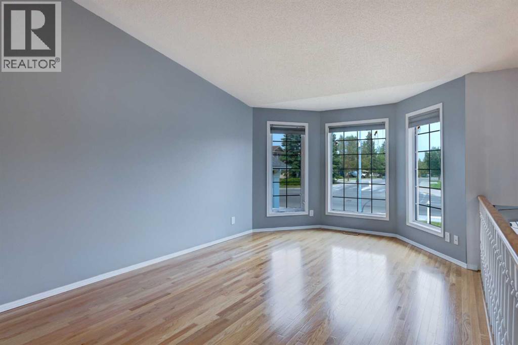 411 Shawinigan Drive SW, Shawnessy, Calgary photo 3