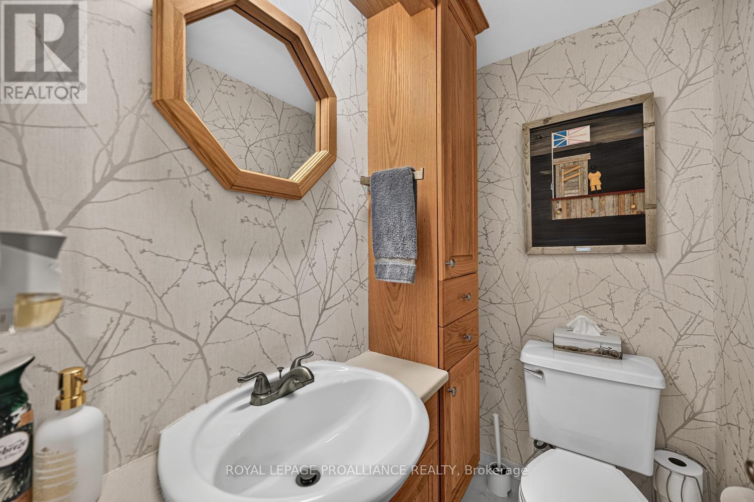25 COUNTRY CLUB PLACE - Image 34