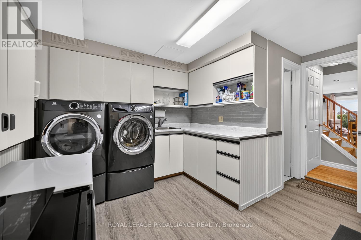 25 COUNTRY CLUB PLACE - Image 36