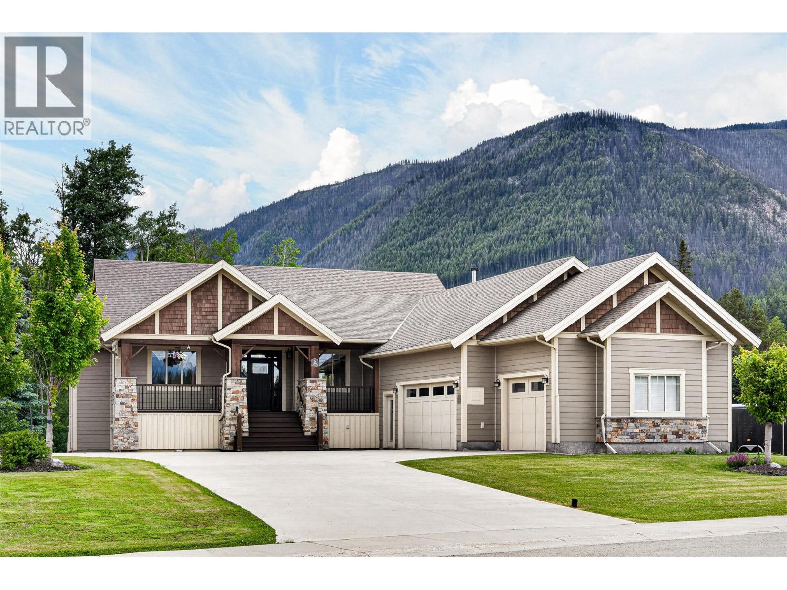 2104 WHISKEY JACK Drive, Sparwood