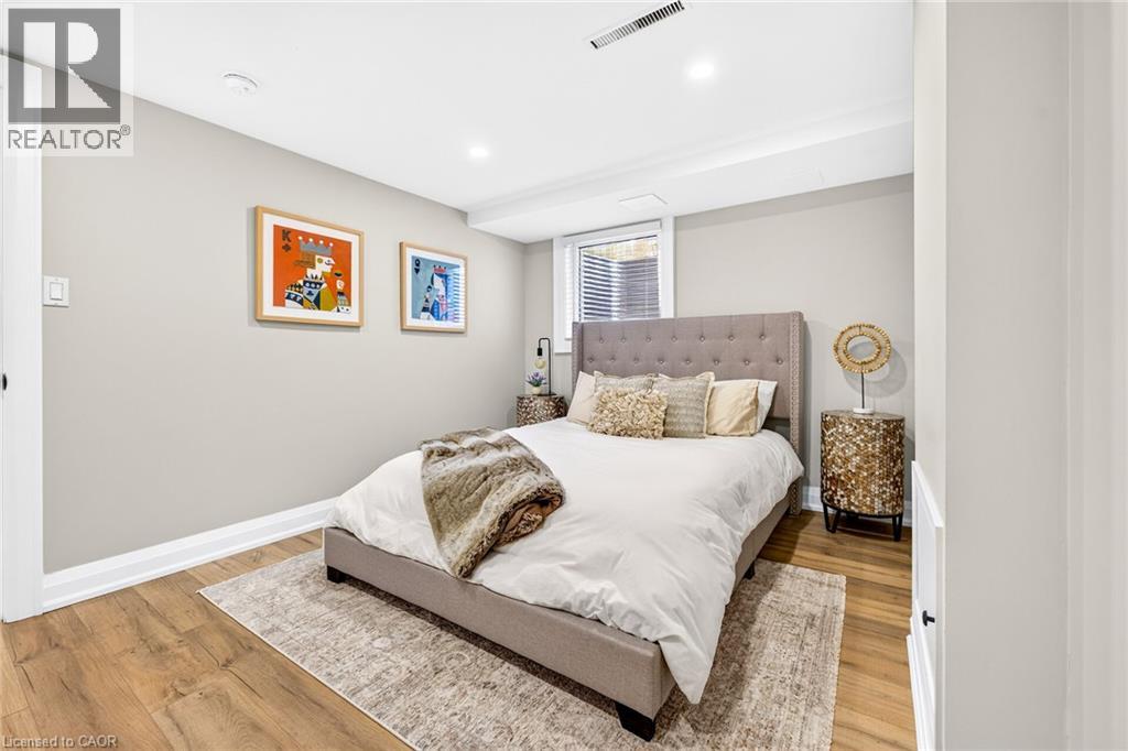 Thumbnail 37